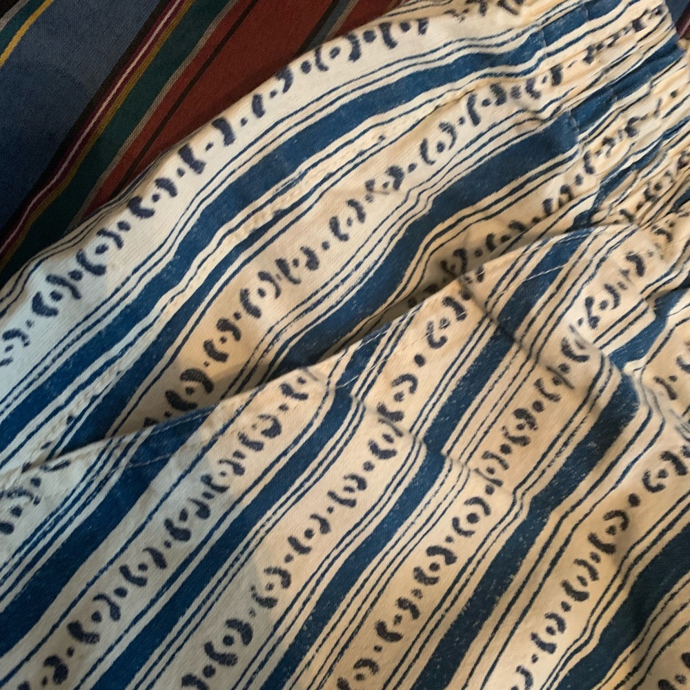 Pattern Shorts - Picture 3 of 4